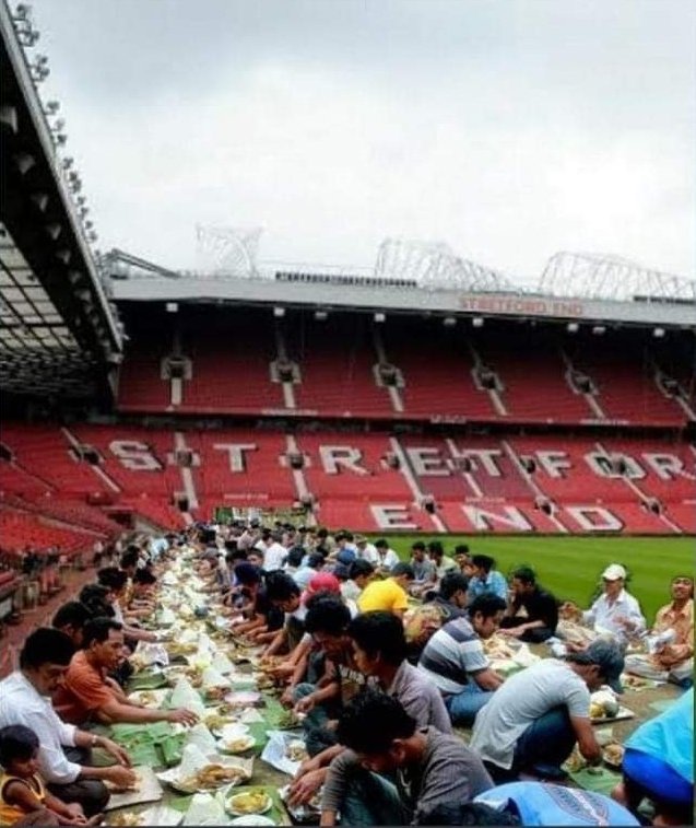 Meme kocak kembalinya ronaldo ke MU ini bikin ngakak abis